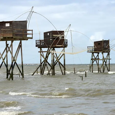 Les Ajoncs By Interhome Nyaraló Saint-Michel-Chef-Chef